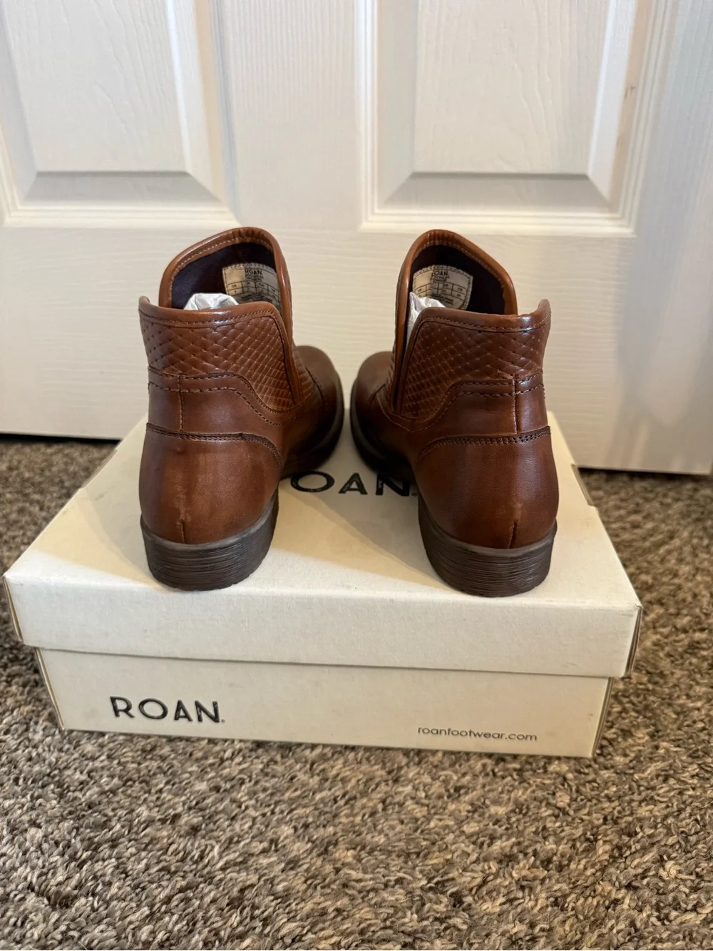 ROAN Gossip Women’s Tan Brown Leather Ankle Booties - size 7